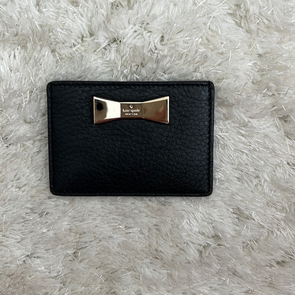 kate spade black card holder with gold bow plaque - Picture 3 of 4